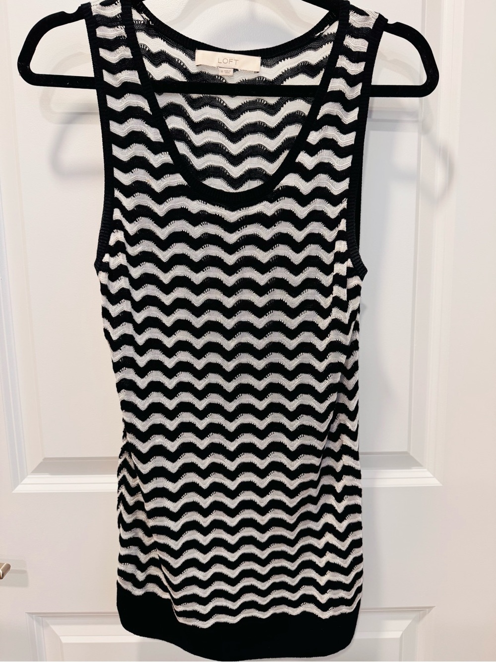 LOFT Black & White Wave Knit Tank